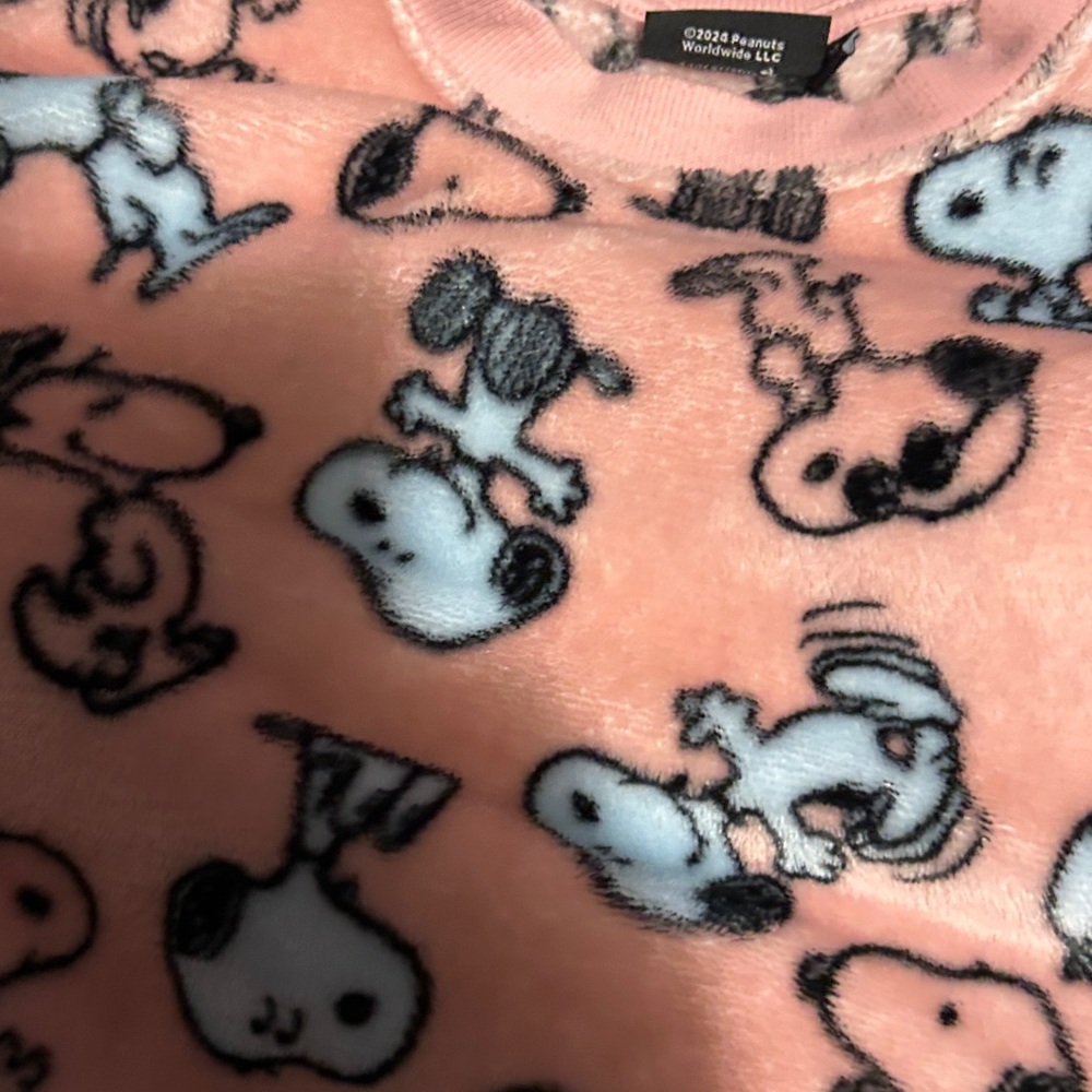 Pink Snoopy Pajama Set - Picture 2 of 3